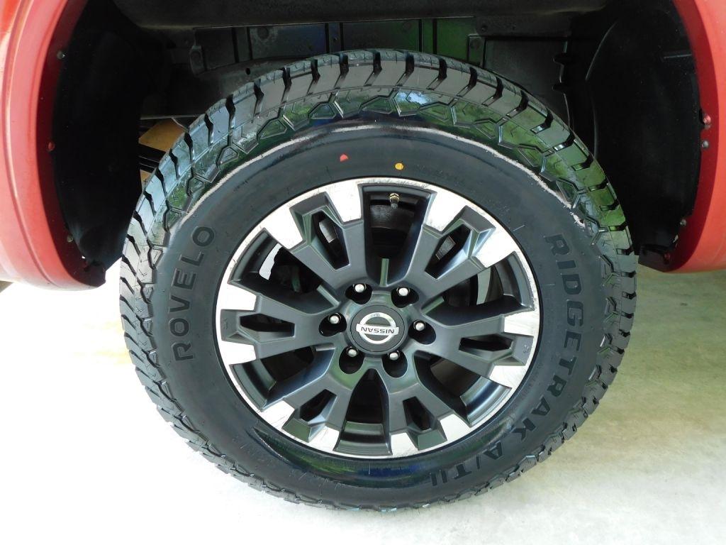 Nissan Titan PRO-4X Crew Cab 4WD 2019