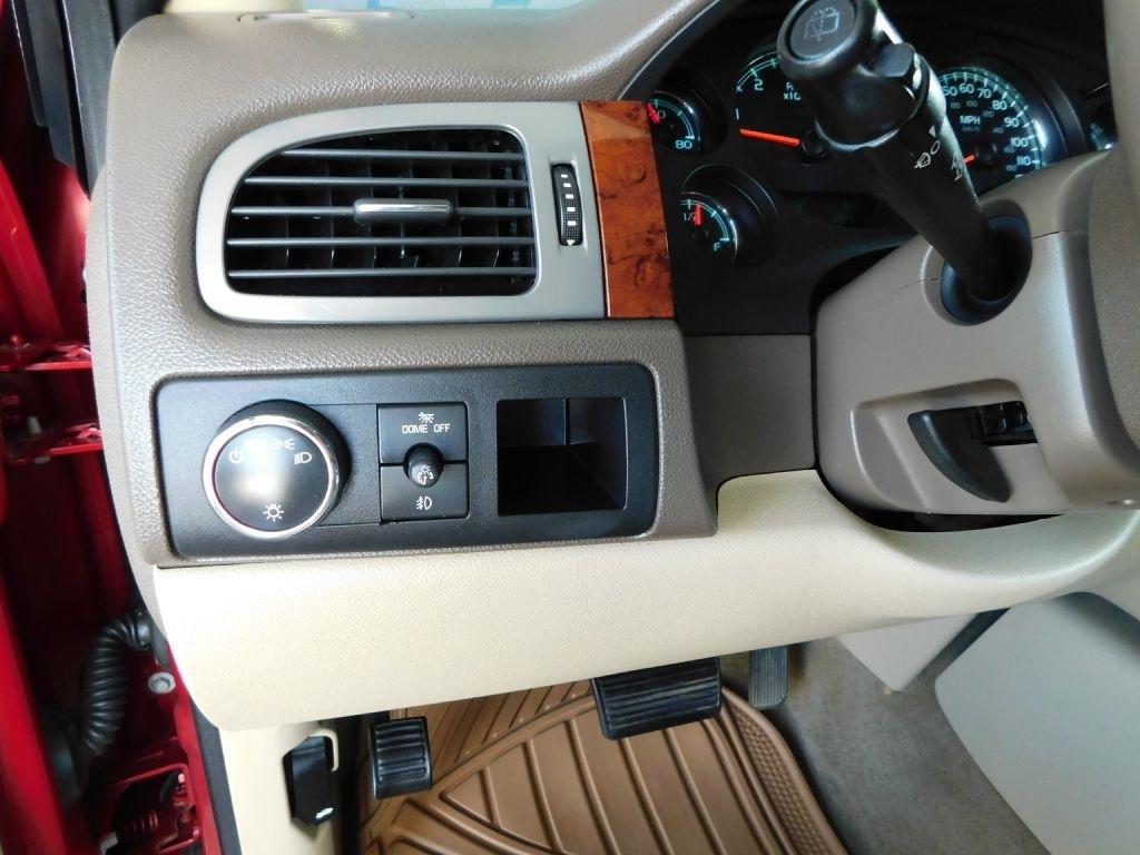 Chevrolet Tahoe LTZ 2WD 2013