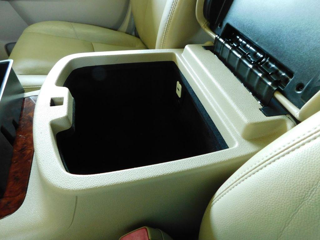 Chevrolet Tahoe LTZ 2WD 2013