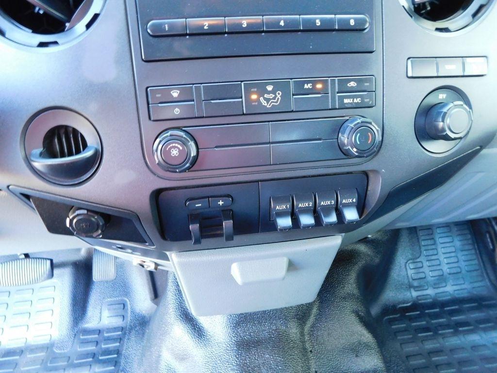 Ford F-450 SD SuperCab DRW 2WD 2012