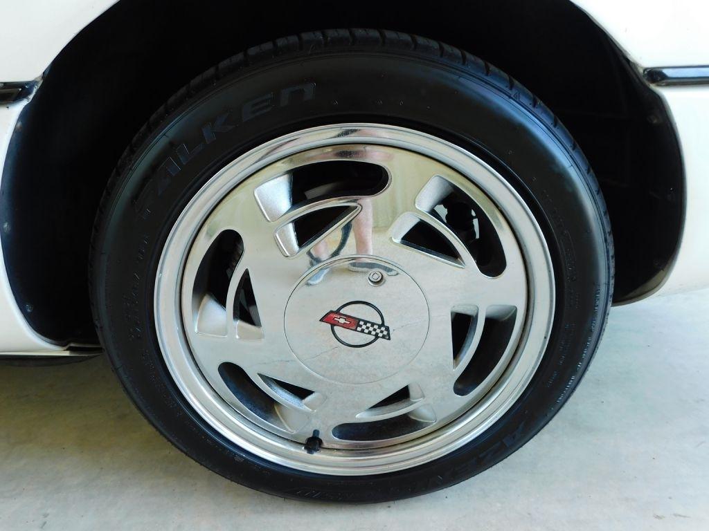 Chevrolet Corvette Convertible 1989