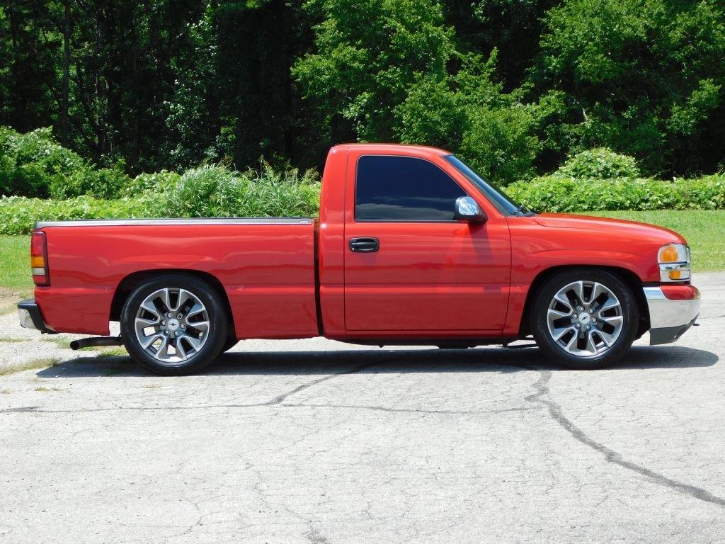 GMC Sierra 1500 SL Short Bed 2WD 2002