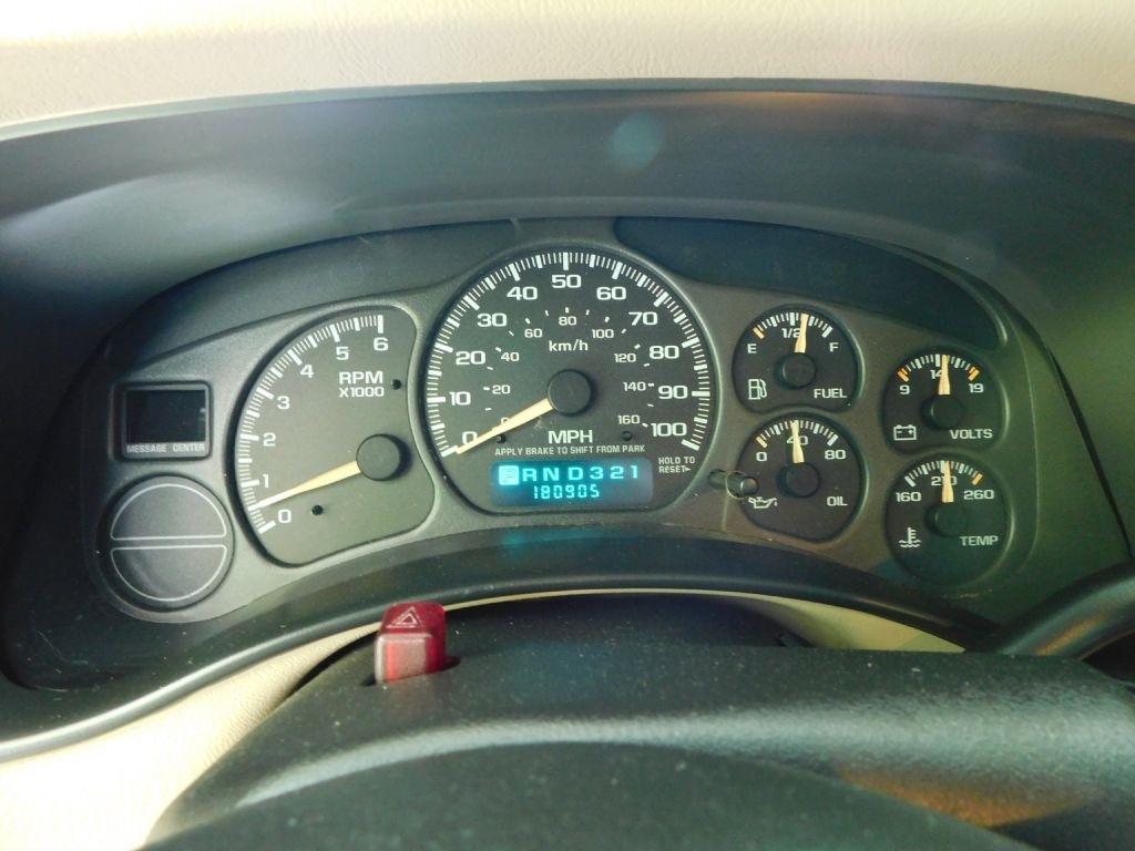 GMC Sierra 1500 SL Short Bed 2WD 2002