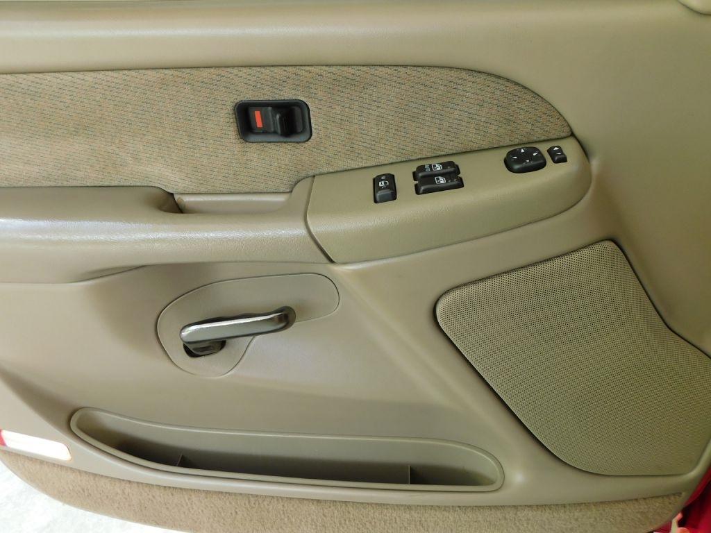 GMC Sierra 1500 SL Short Bed 2WD 2002
