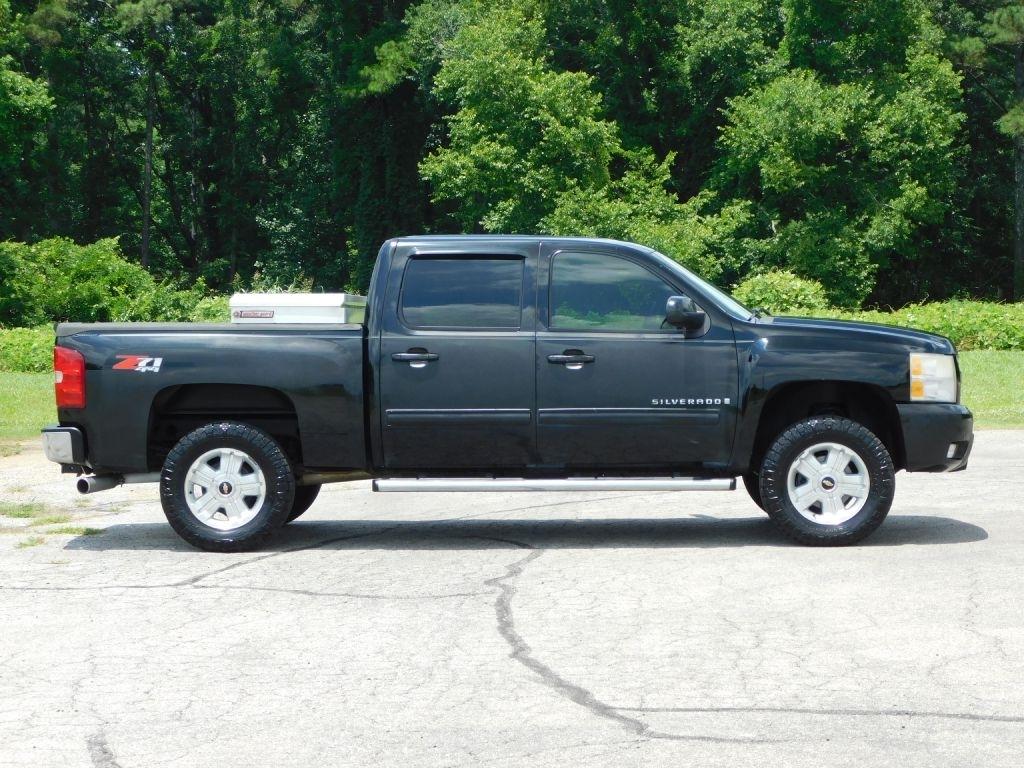 Chevrolet Silverado 1500 LTZ Crew Cab 4WD 2009