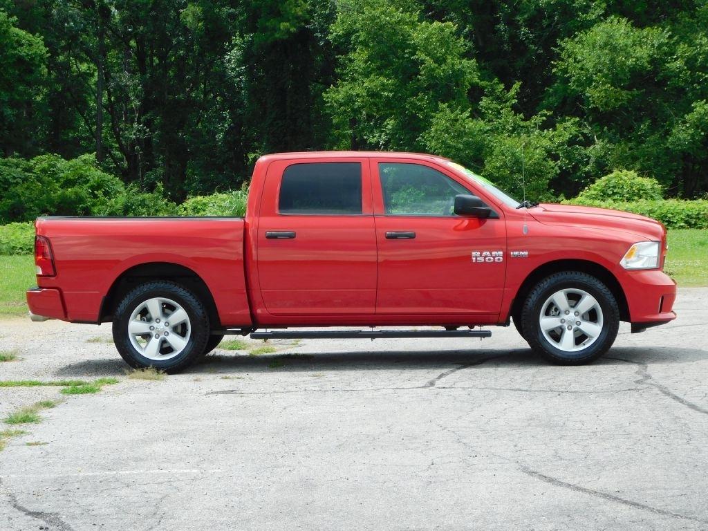 RAM 1500 Tradesman Crew Cab SWB 2WD 2013