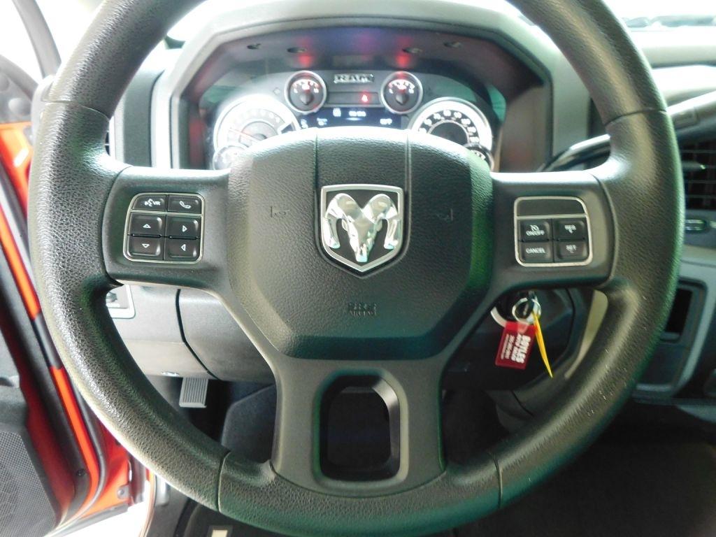 RAM 1500 Tradesman Crew Cab SWB 2WD 2013