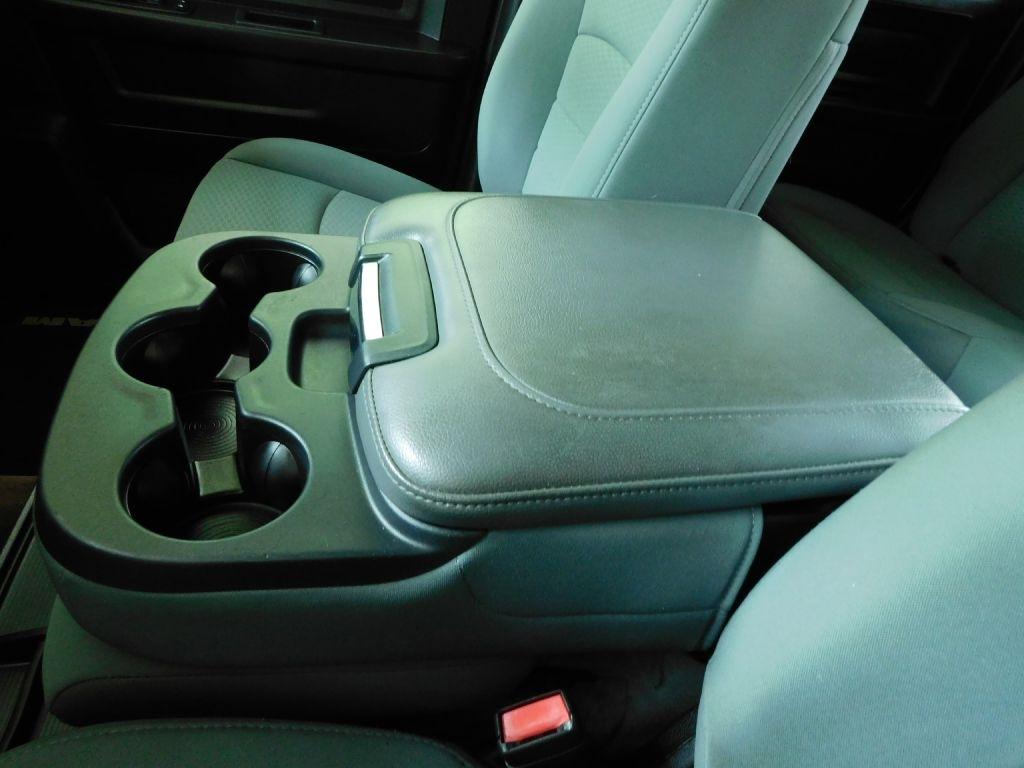 RAM 1500 Tradesman Crew Cab SWB 2WD 2013