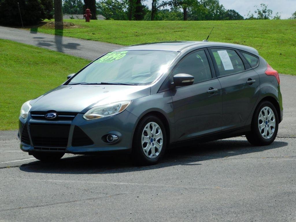 Ford Focus SE 2012