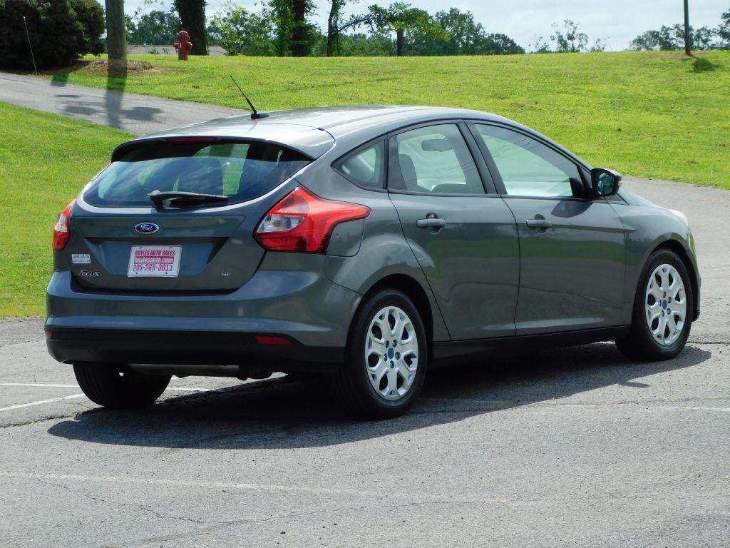 Ford Focus SE 2012