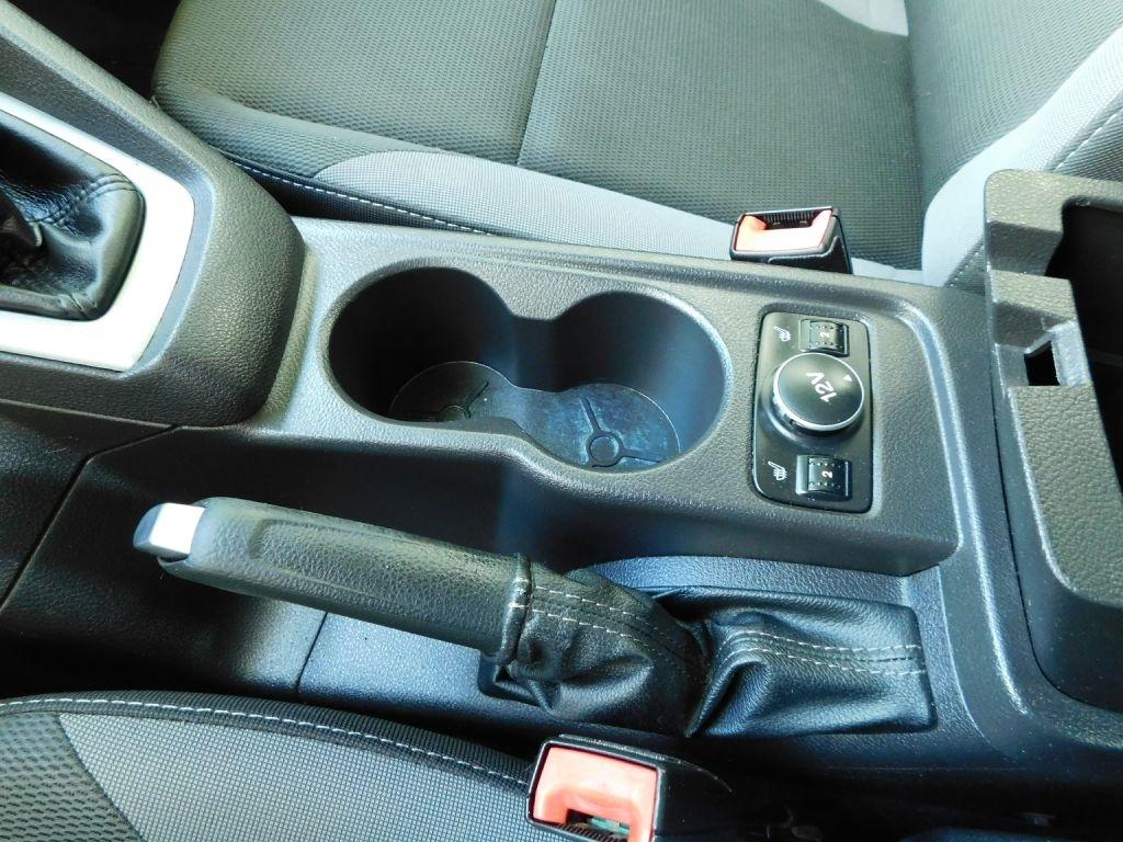Ford Focus SE 2012