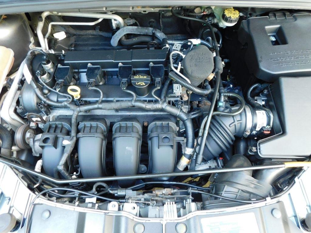 Ford Focus SE 2012