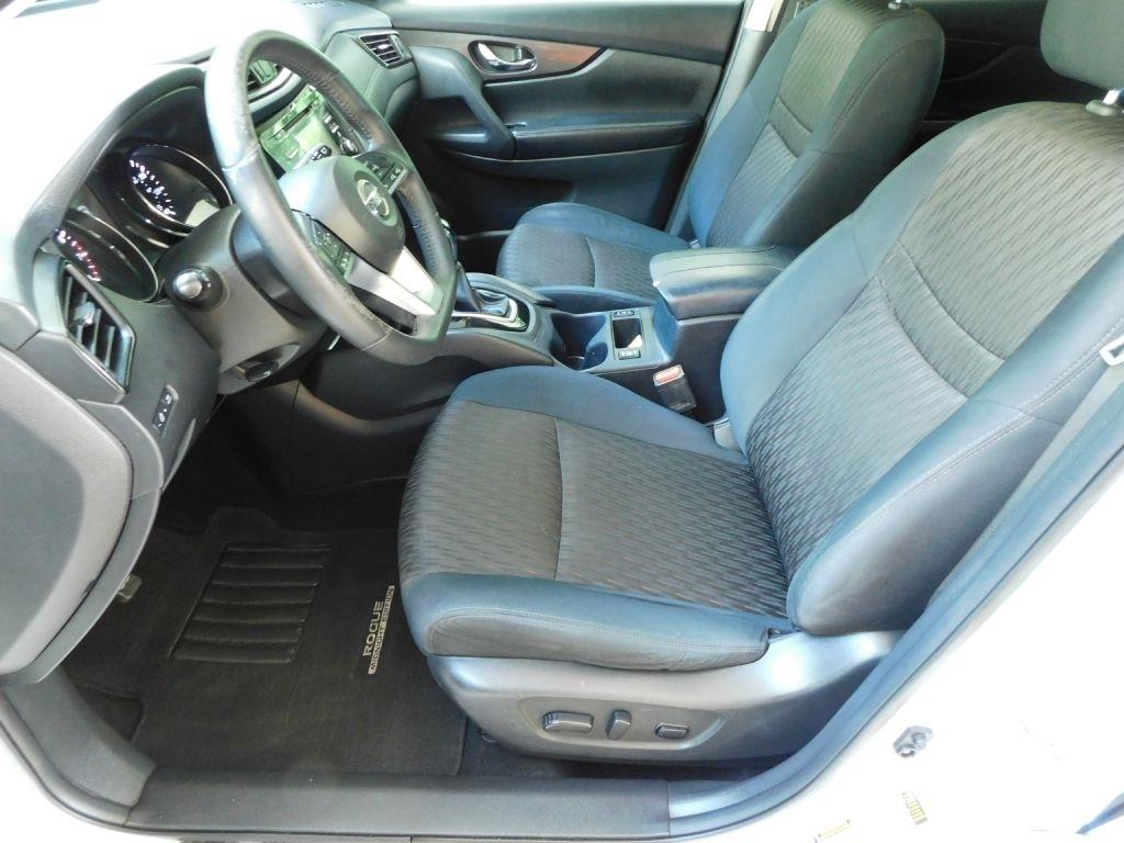 Nissan Rogue SV 2WD 2017