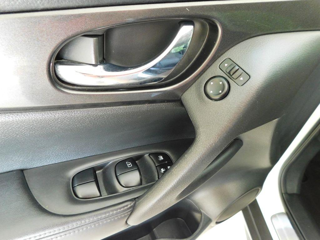Nissan Rogue SV 2WD 2017