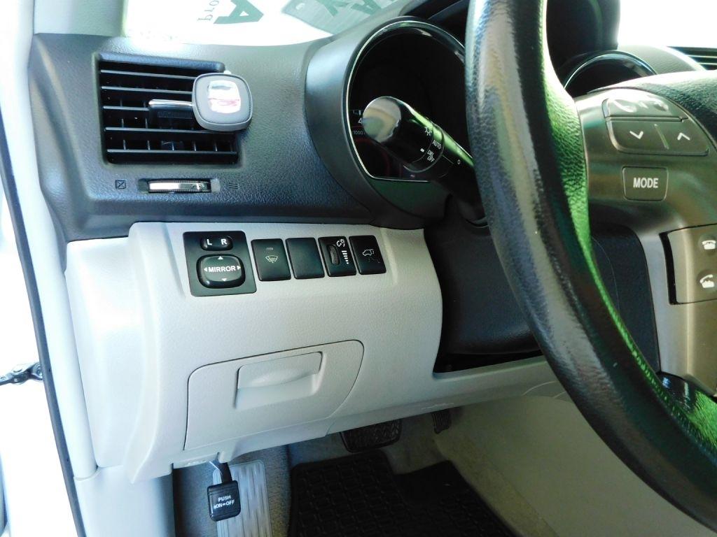 Toyota Highlander Limited 4WD 2010