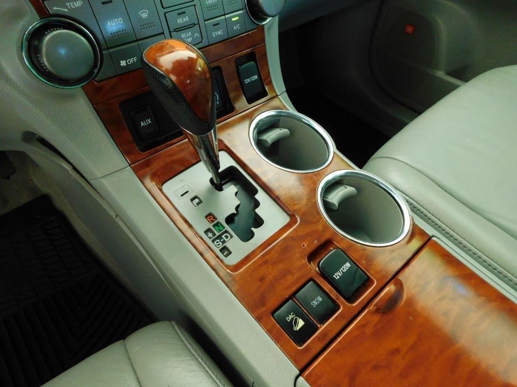 Toyota Highlander Limited 4WD 2010