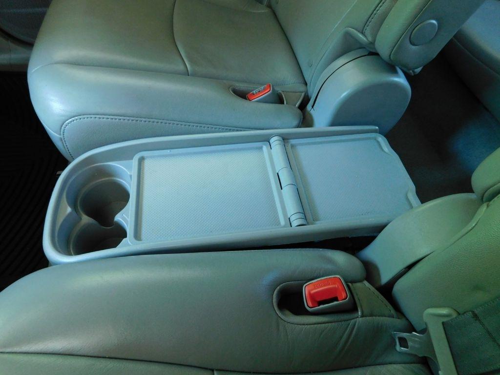 Toyota Highlander Limited 4WD 2010