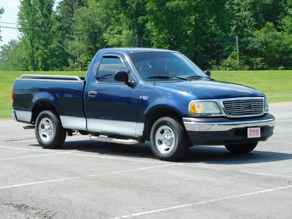 Ford F-150 XL Long Bed 2WD 2002