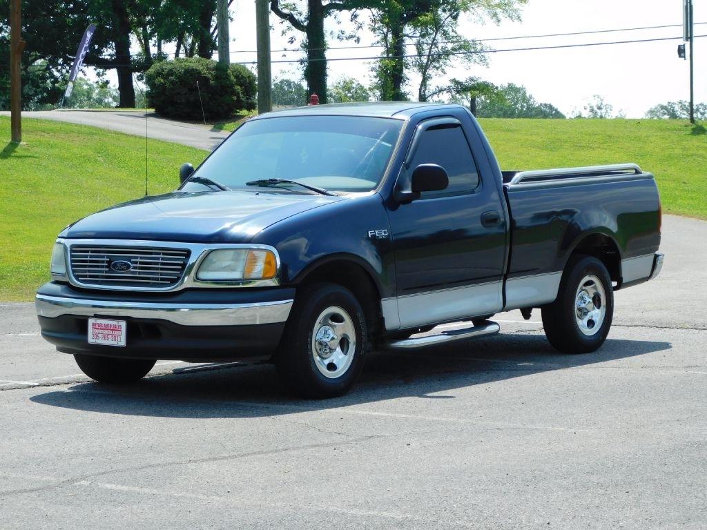Ford F-150 XL Long Bed 2WD 2002