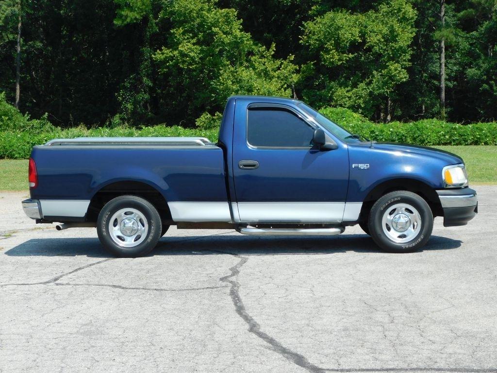 Ford F-150 XL Long Bed 2WD 2002