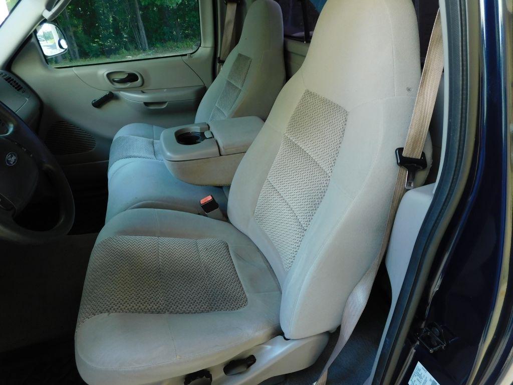 Ford F-150 XL Long Bed 2WD 2002