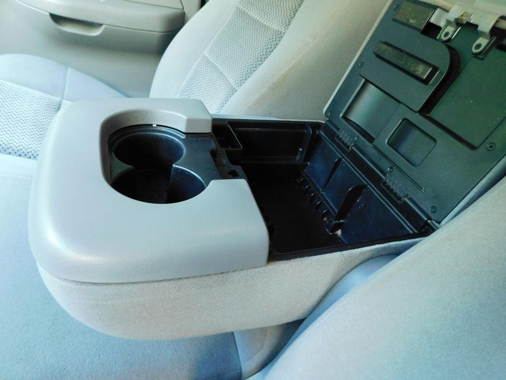 Ford F-150 XL Long Bed 2WD 2002