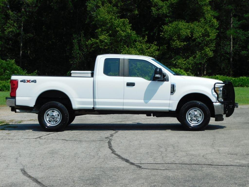Ford F-350 SD XL SuperCab 4WD 2019