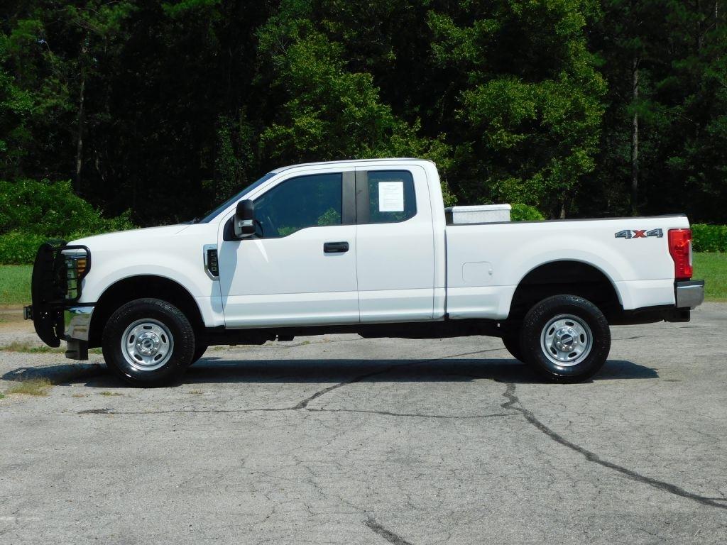 Ford F-350 SD XL SuperCab 4WD 2019