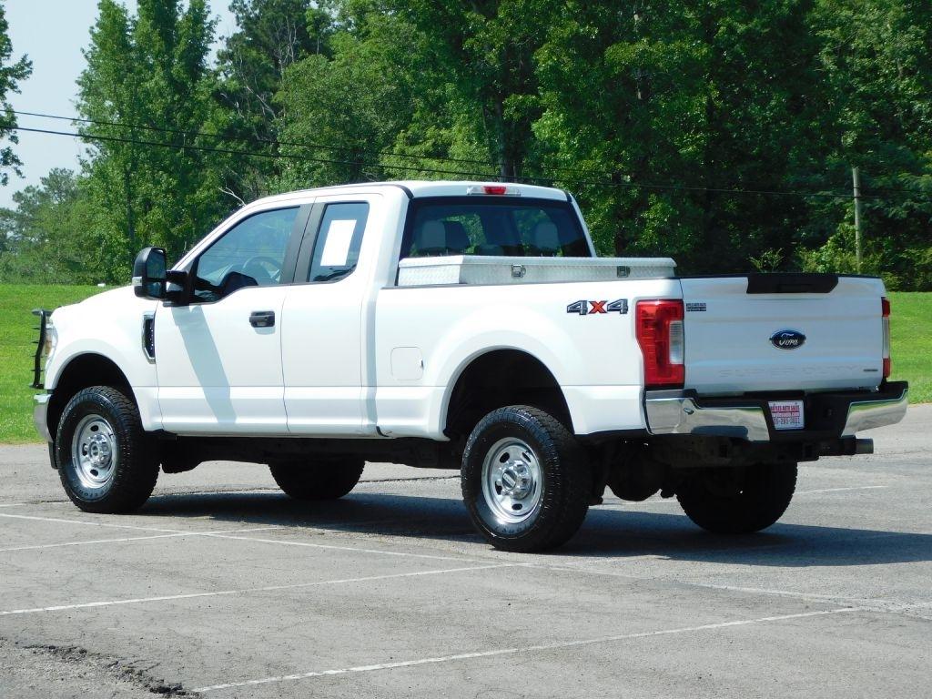 Ford F-350 SD XL SuperCab 4WD 2019
