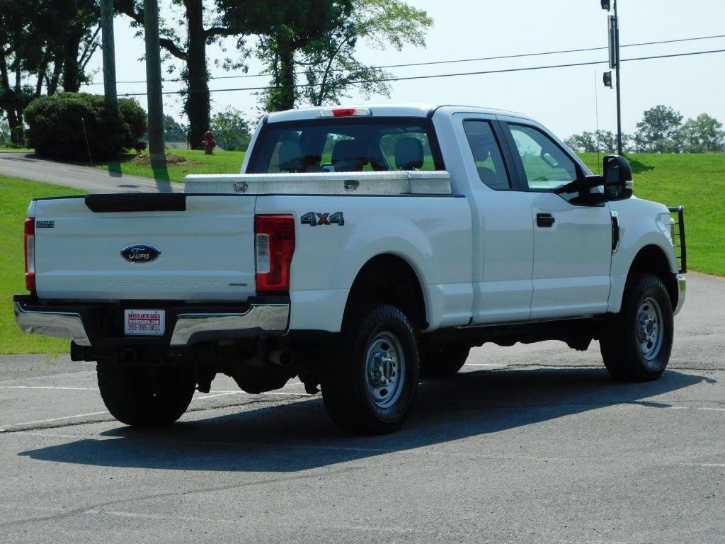Ford F-350 SD XL SuperCab 4WD 2019