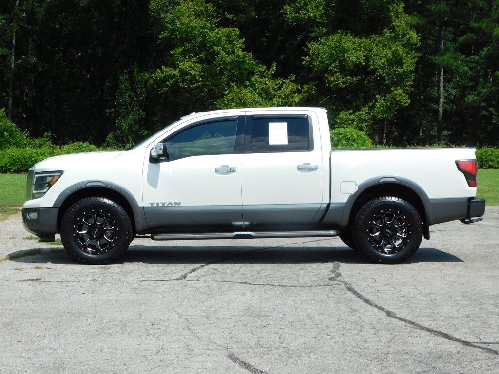 Nissan Titan Platinum Reserve Crew Cab 4WD 2021
