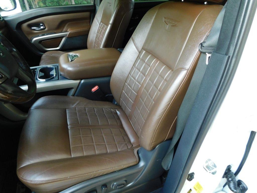 Nissan Titan Platinum Reserve Crew Cab 4WD 2021