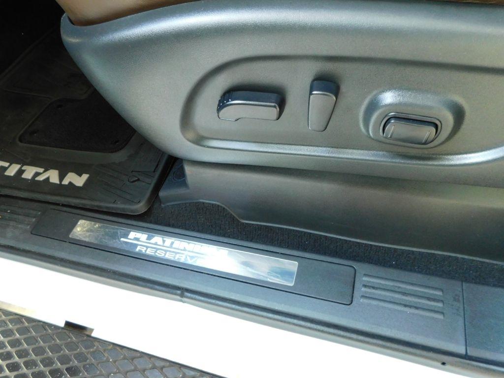 Nissan Titan Platinum Reserve Crew Cab 4WD 2021