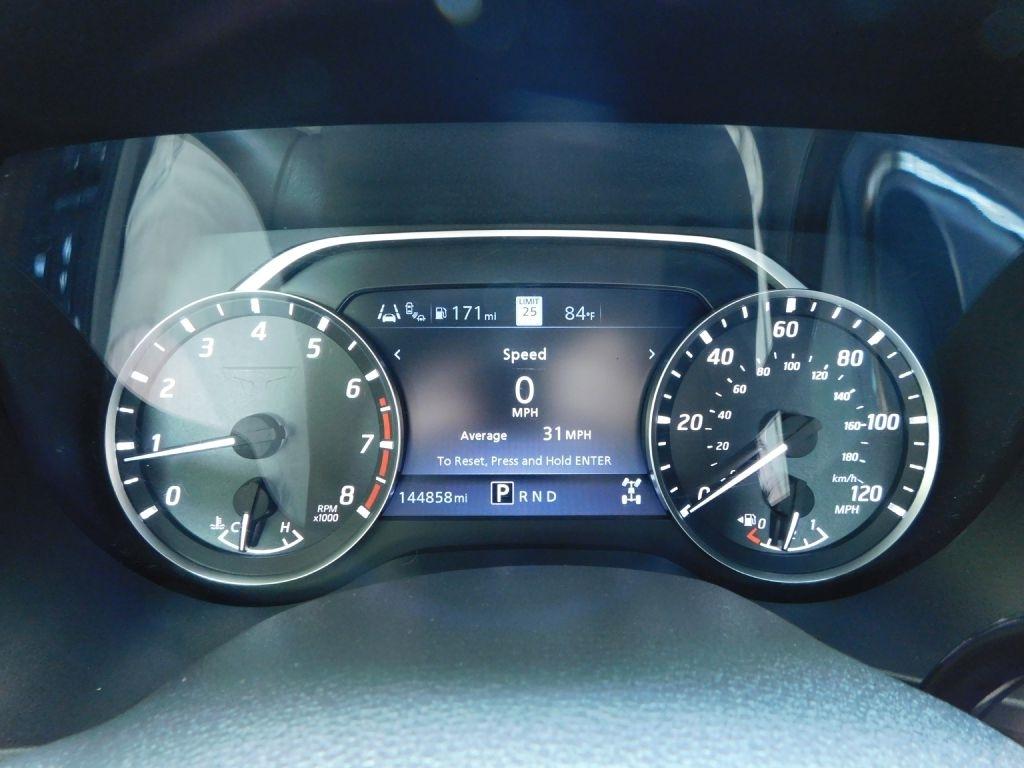 Nissan Titan Platinum Reserve Crew Cab 4WD 2021
