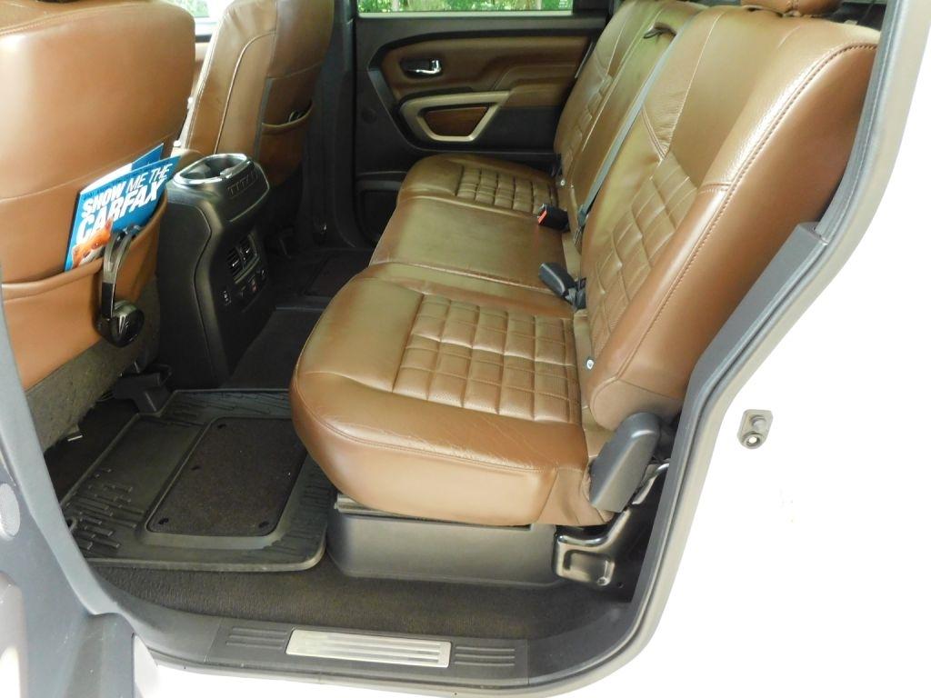 Nissan Titan Platinum Reserve Crew Cab 4WD 2021