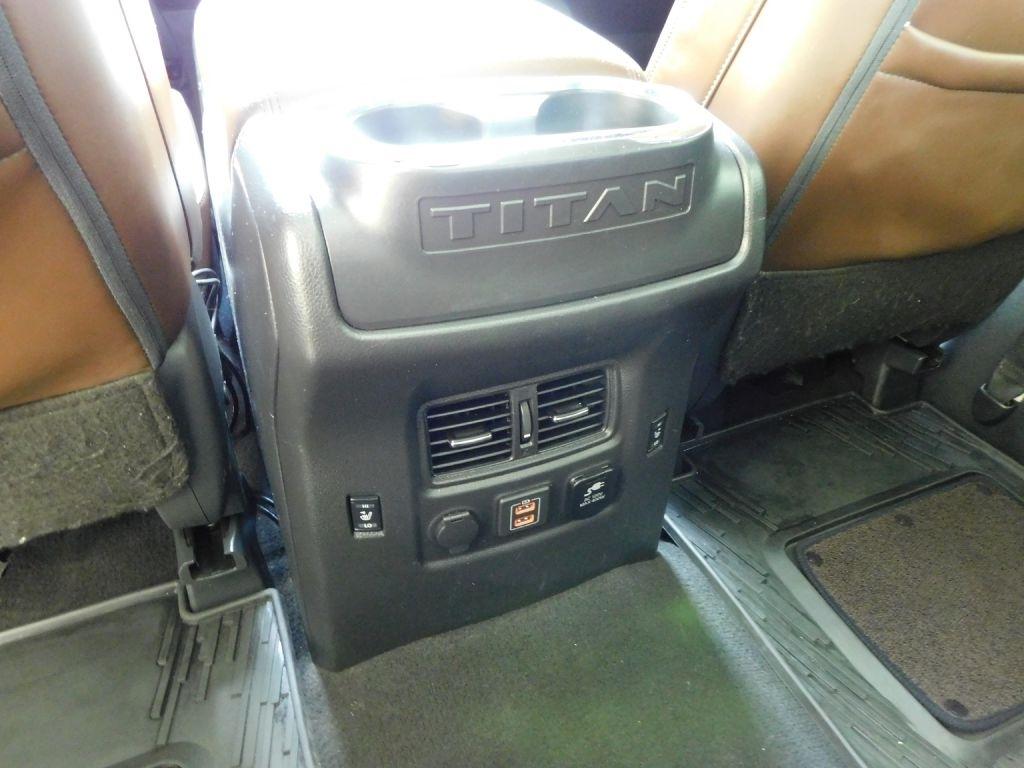 Nissan Titan Platinum Reserve Crew Cab 4WD 2021