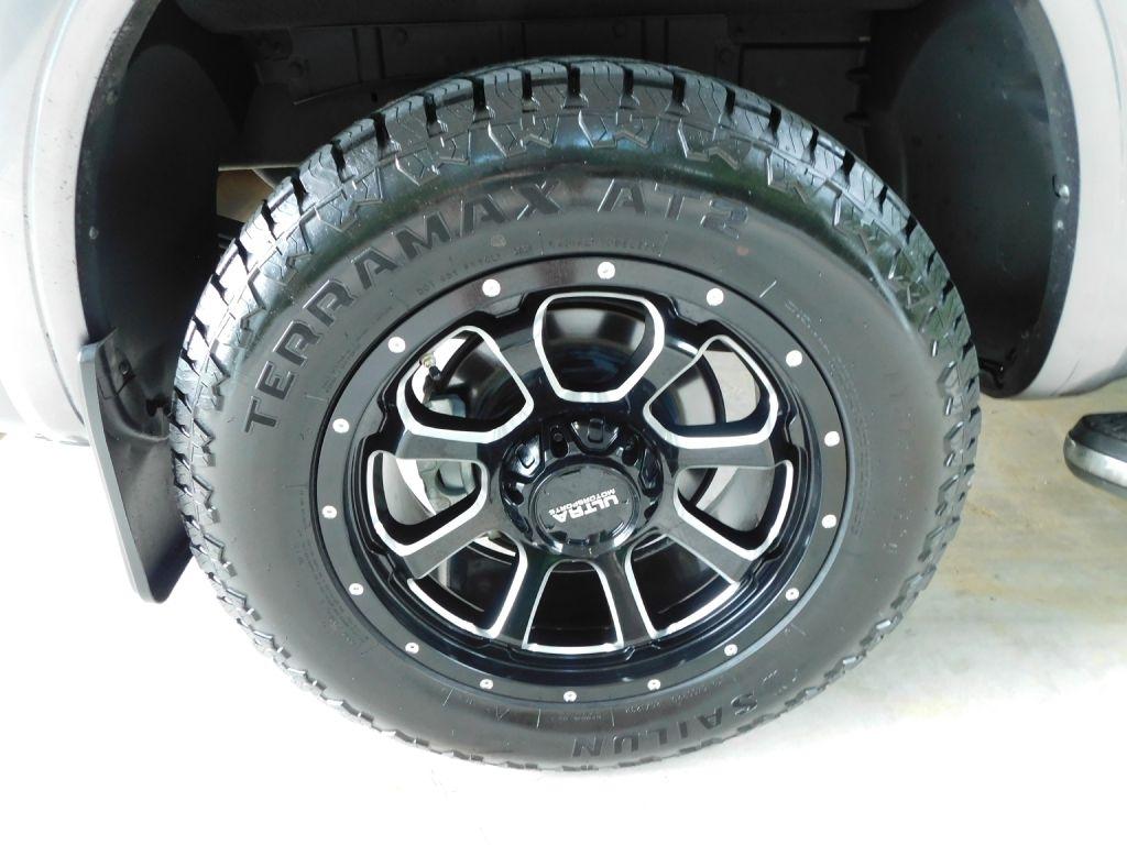 Nissan Titan Platinum Reserve Crew Cab 4WD 2021