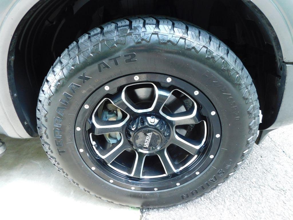 Nissan Titan Platinum Reserve Crew Cab 4WD 2021