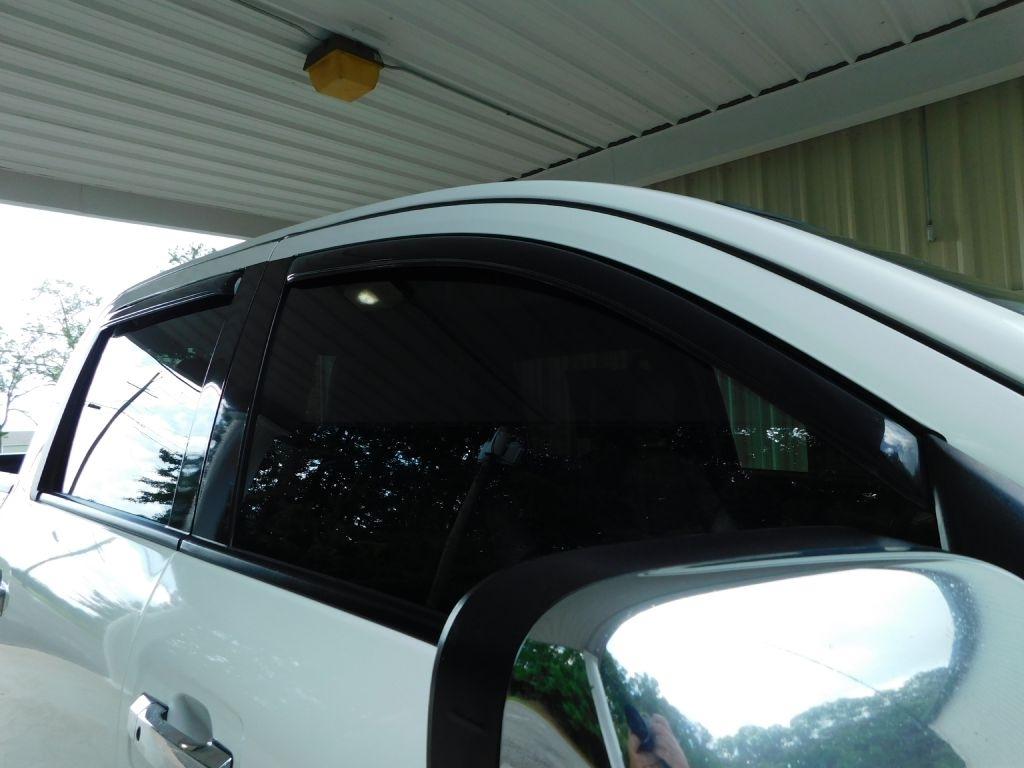 Nissan Titan Platinum Reserve Crew Cab 4WD 2021