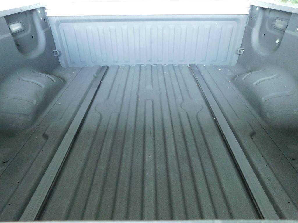 Nissan Titan Platinum Reserve Crew Cab 4WD 2021