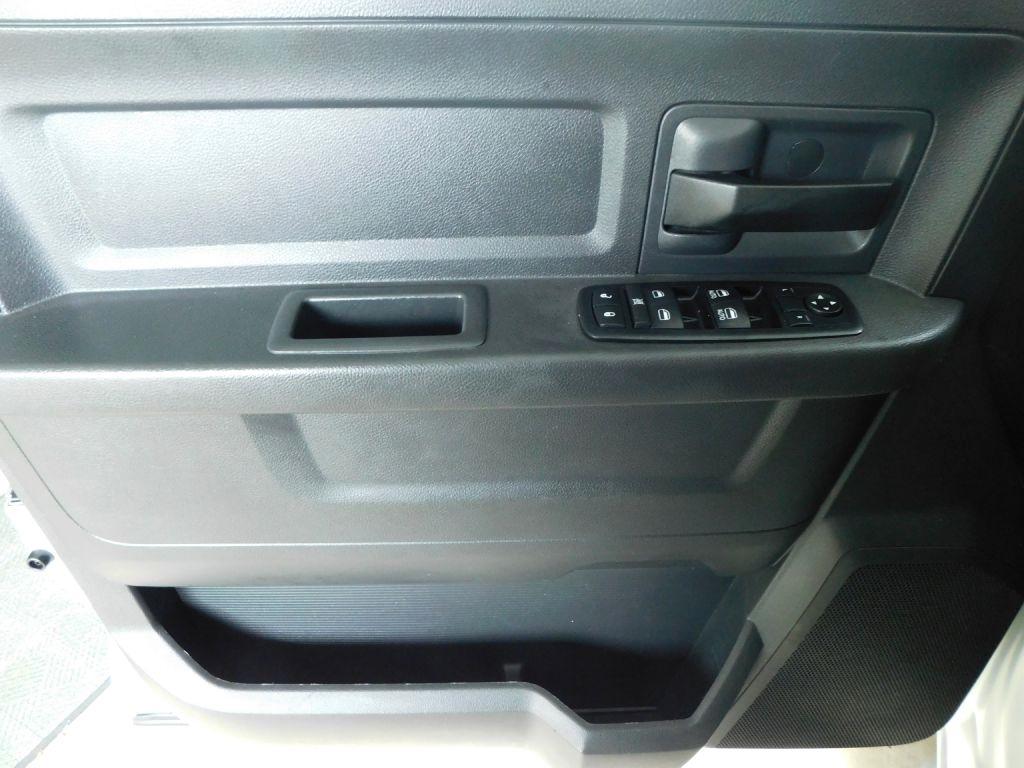 RAM 3500 ST Crew Cab LWB 4WD DRW 2012
