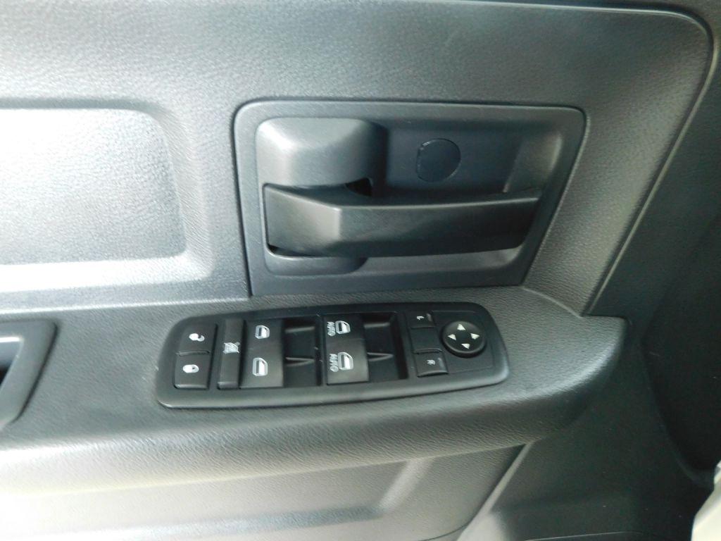 RAM 3500 ST Crew Cab LWB 4WD DRW 2012