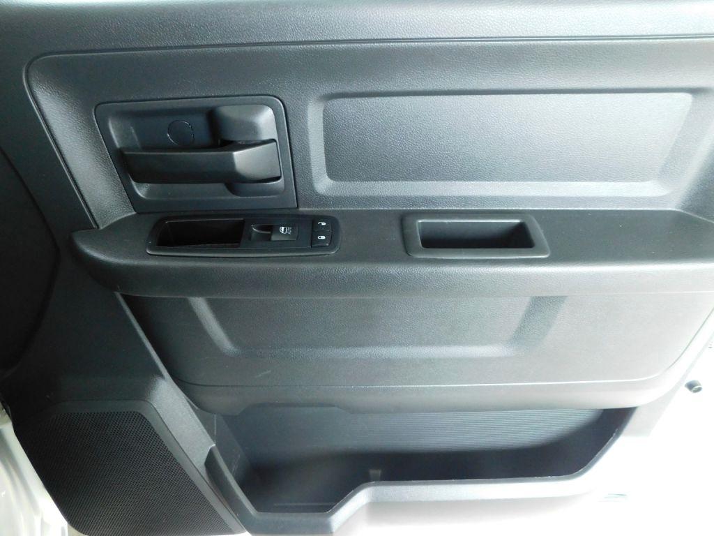RAM 3500 ST Crew Cab LWB 4WD DRW 2012