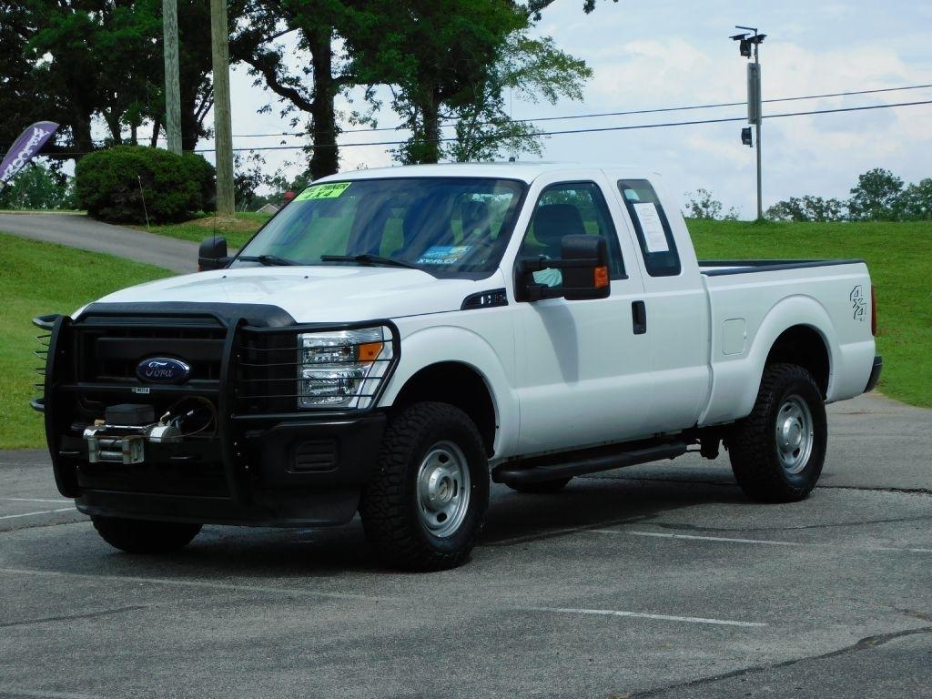 Ford F-250 SD XL SuperCab 4WD 2016
