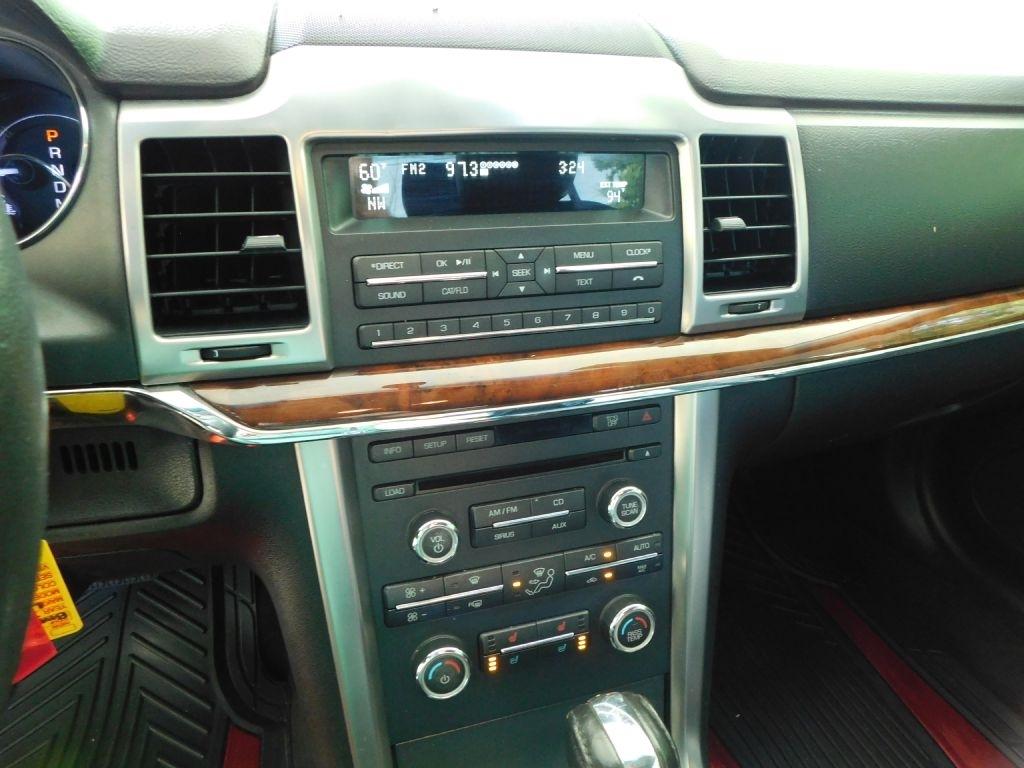 Lincoln MKZ FWD 2011