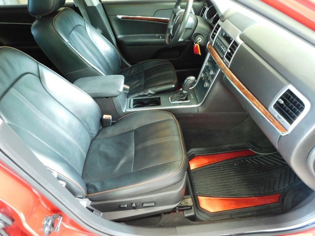 Lincoln MKZ FWD 2011