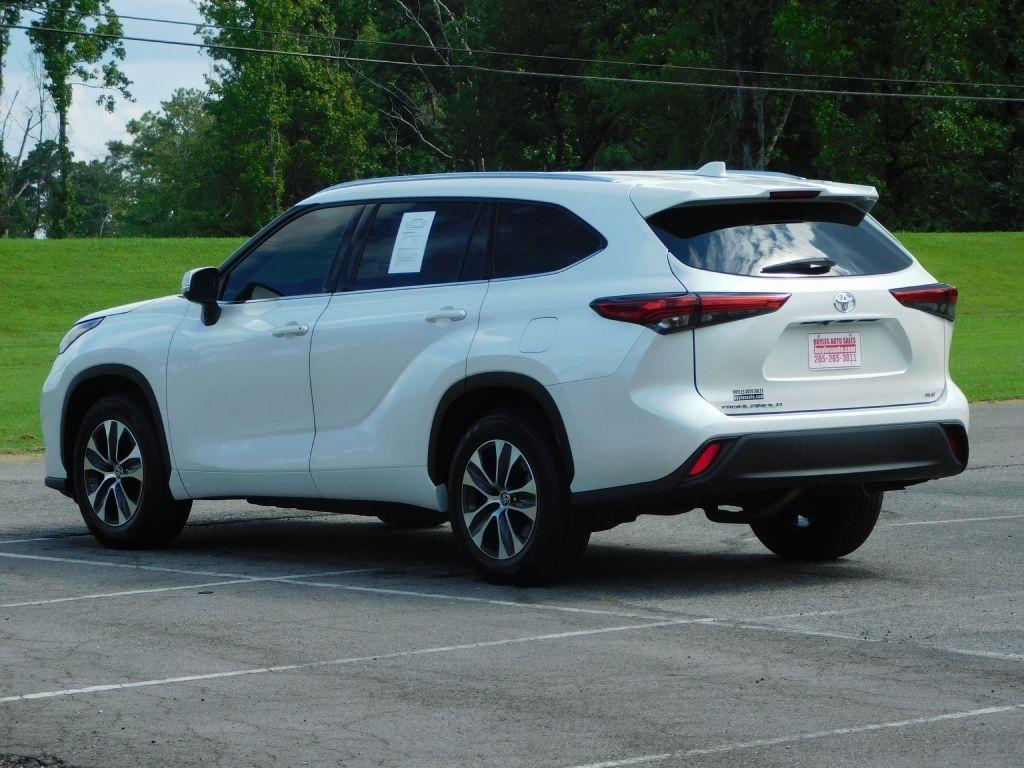 Toyota Highlander XLE FWD V6 2021