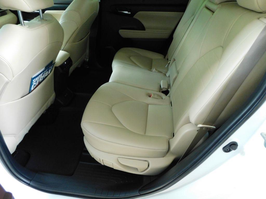 Toyota Highlander XLE FWD V6 2021