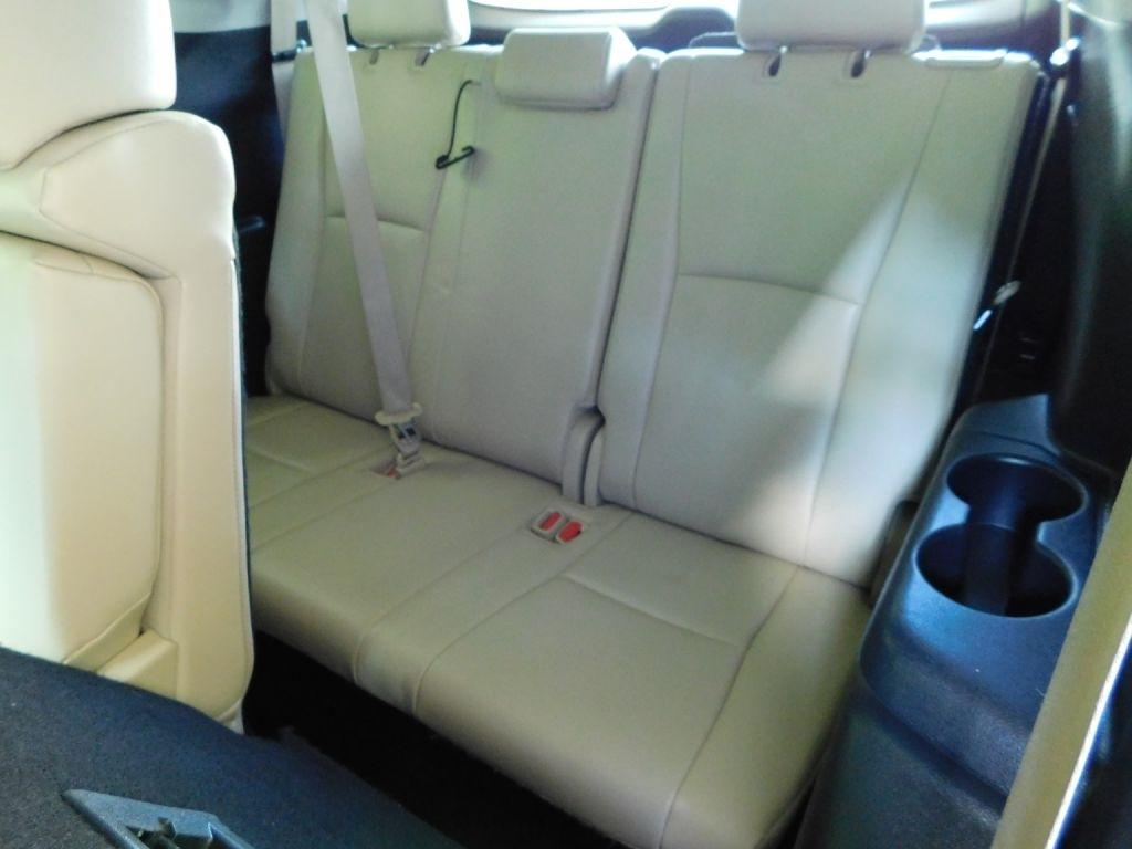 Toyota Highlander XLE FWD V6 2021