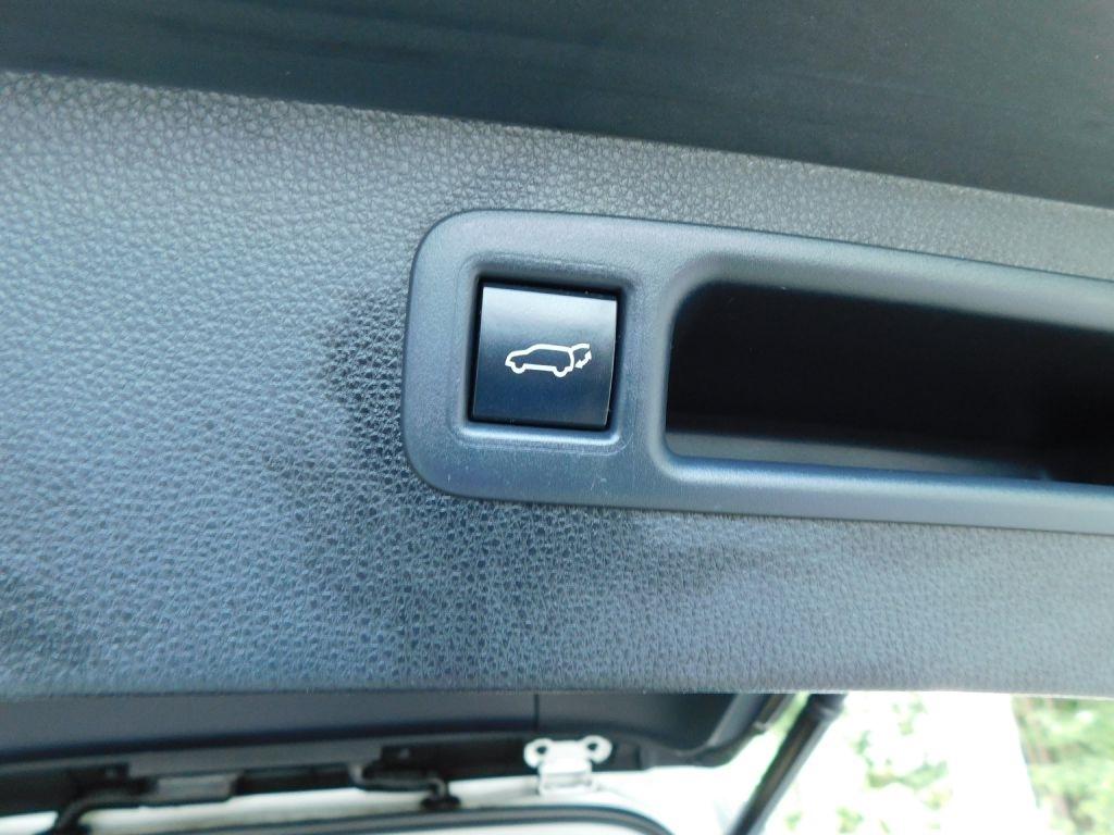 Toyota Highlander XLE FWD V6 2021